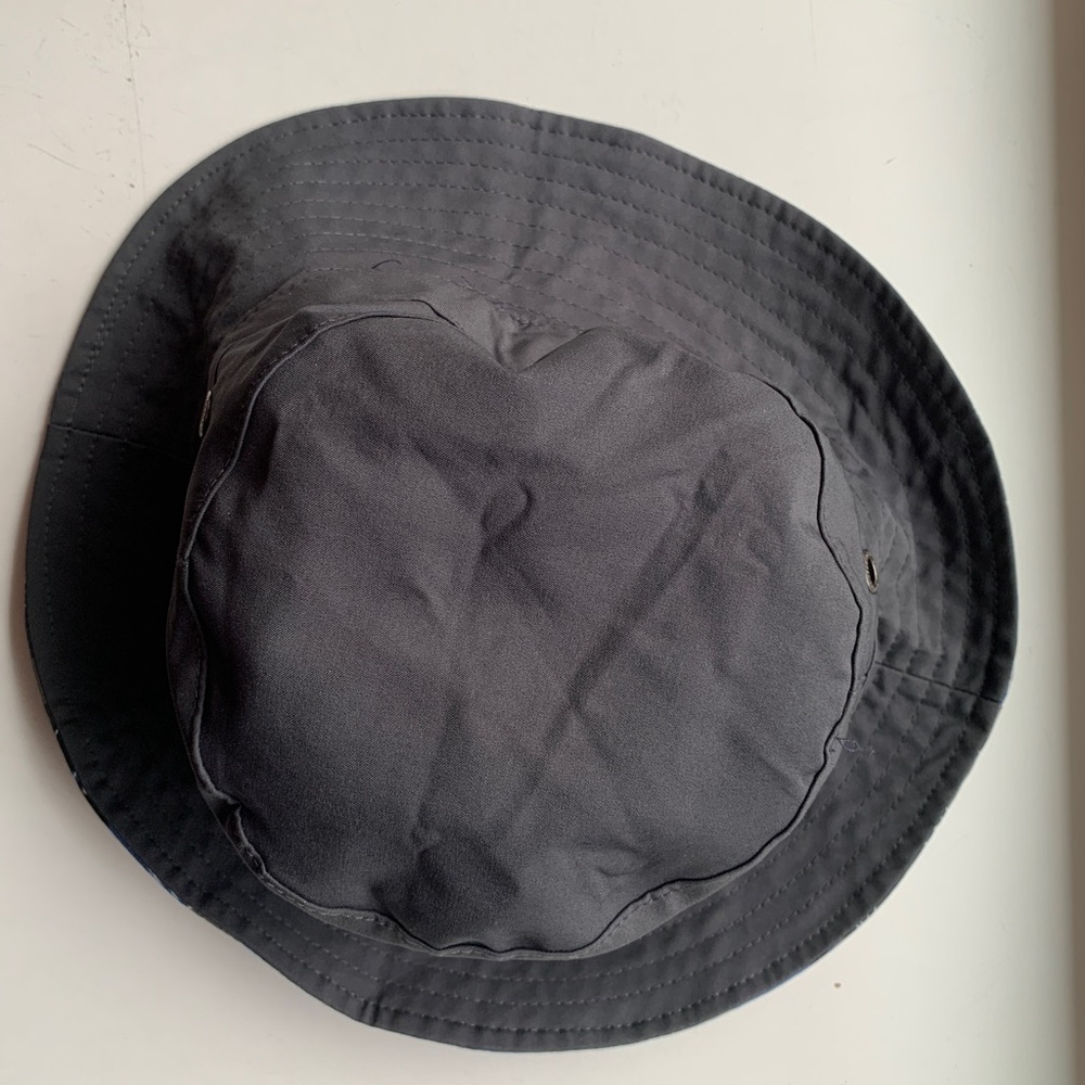 UV Skinz reversible bucket hat, men’s.